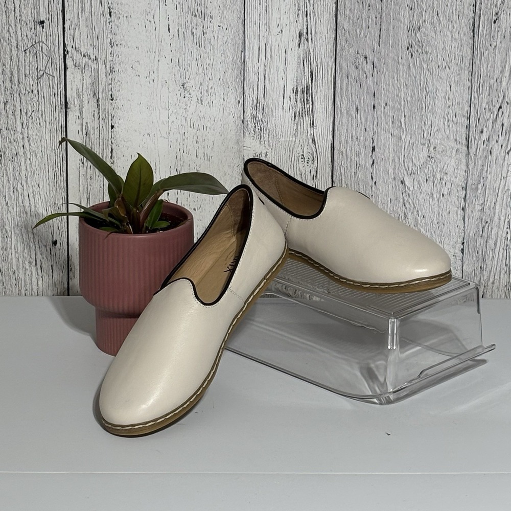 Charix Womens Classic Leather Slip On Flats Loafer Size 42 / Us 10.5  Ivory